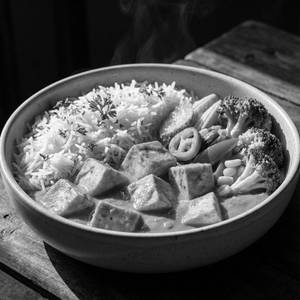 Guilt-free Paneer Makhani Rice Bowl