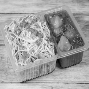 Veg Hakka Noodles + Chilly Paneer