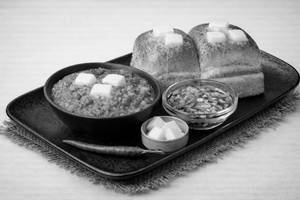 Butter Loaded Tawa Pav Bhaji (2pcs)