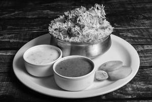 Hyderabadi Chicken Dum Biryani [o]