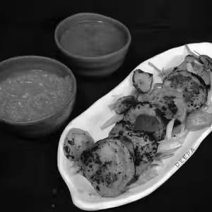 Veg Achari Momos (5pcs)