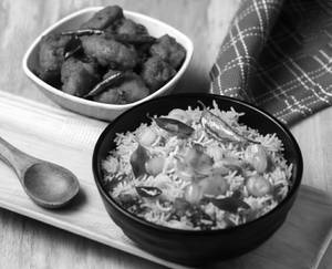 Chinna Vengayam Rice + Choice Of Starter