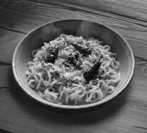 Special tadka maggi