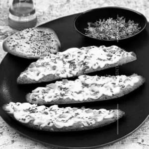 Cheesy garlic bread