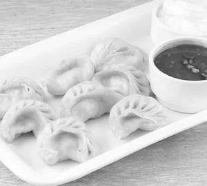 Veg Steam Momos (5pcs)