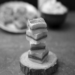Khajur Tiranga Burfi