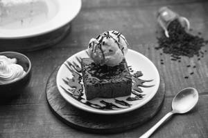 Brownie With Ice Cream