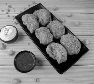 Veg Kurkure Momos (6pcs)