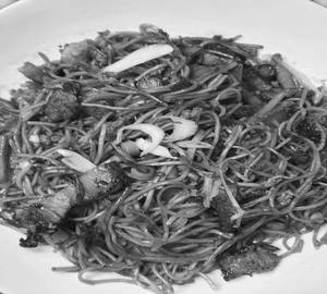 Smoked pork noodles
