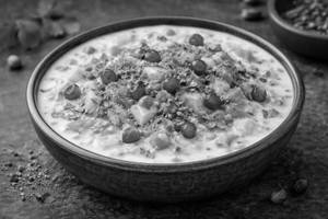Mixed raita