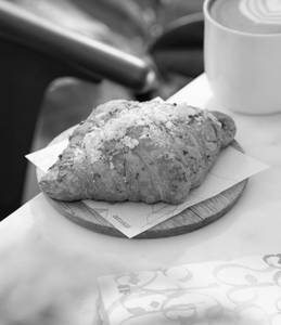 Cheese Garlic Croissant