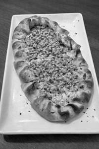 Garlic Sourdough Smash-chicken Keema