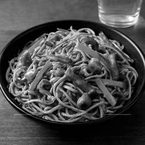 Veg chilli garlic noodles