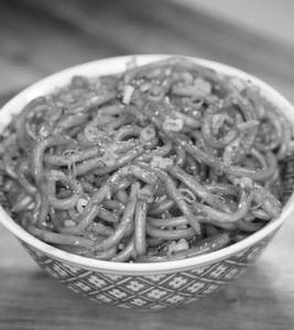 Brunt Garlic Noodles