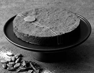 Intense 70% Chocolate Cake - (550g)