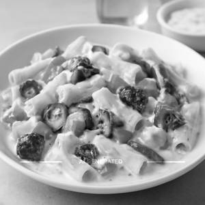 Veg Pasta In White Sauce