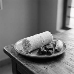 Classic Soft Puttu  With Jaggery , Banana (500 Ml Container)