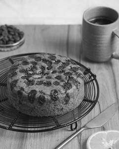 Dark Chocolate  (46%) & Orange Cake