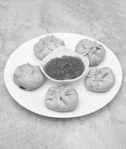 Veg momos [10 pieces]