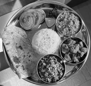 Kadhai Subz Thali               