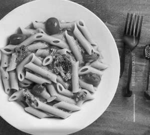 Mix sause pasta