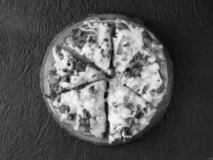 Schezwan Chicken Cheese Pizza
