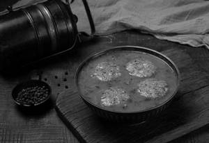 Paruppu Rasam Vada - 4 Nos