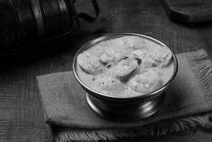 Mini Moor Kuzhambu Idly - 8 Pcs