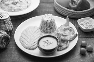 Creamy Garlic Prawn Meal