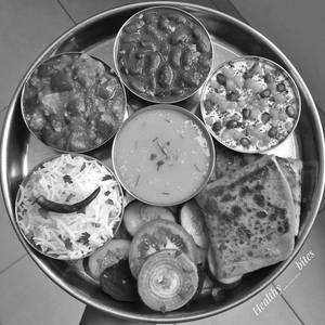 Kadhai Paneer Thali           