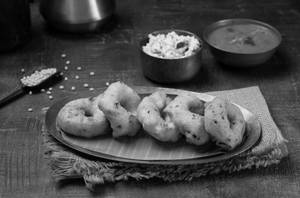 Medhu Vada - 5 Nos