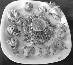 Mashroom Tikka Tanduri  ( With  Mint Chutney   )