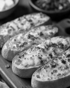 Classic Cheese Garlic Bread