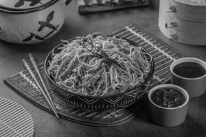 Veg Schezwan Noodles [500 ML]