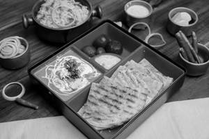 Butter Chicken Bliss Meal (with Rice Or Parantha)