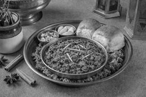 Hara Mutton Kheema With Pav