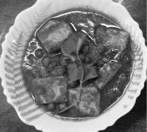 Matar Paneer Gravy