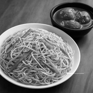 Veg Hakka Noodles + Veg Manchurian