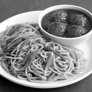 Veg Hakka Noodles + Veg Manchurian