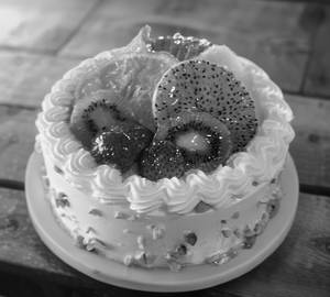 Fresh Fruit Cake