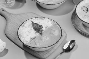 Chicken Red Thai Curry & Rice Bowl