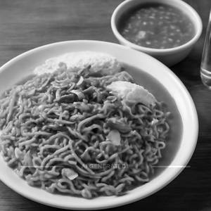 Veg Triple Schezwan Noodles