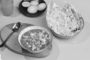 Paneer Lababdar With Indian Bread