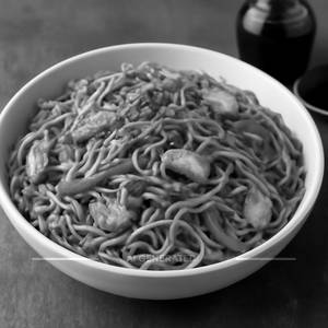 Schezwan Noodles Non-Veg