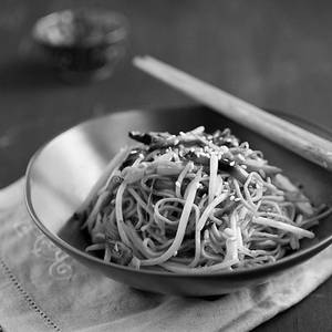 Fried  noodles   [chicken]