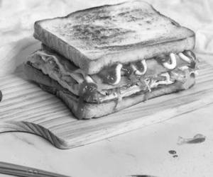 Eggs to order [fried,poached with toast]