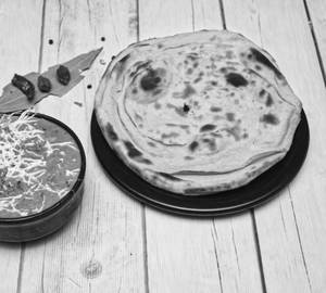Paneer Butter Masala [Half] With 2 Laccha Paratha