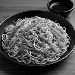 Veg Hakka  Noodles