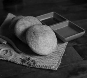 Udad Dal Kachori (2Cs)
