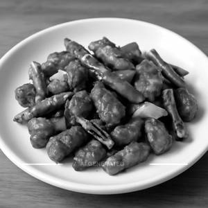 Chicken chilli   [dry]